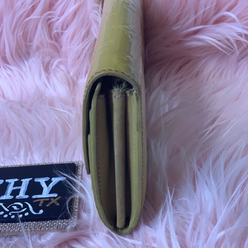 Project Ready! Louis Vuitton Monogram Vernis Sarah Wallet - Picture 4 of 12